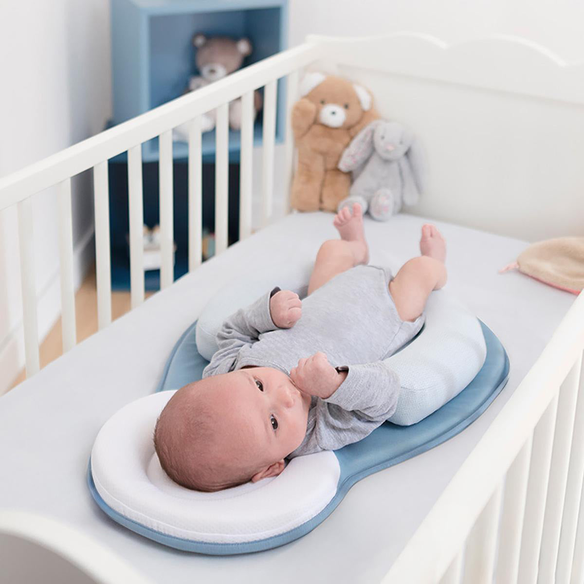 newborn baby bed-portable-comfort-baby pillow-bassinet-travel bed-baby nest-baby safety bed-baby on back