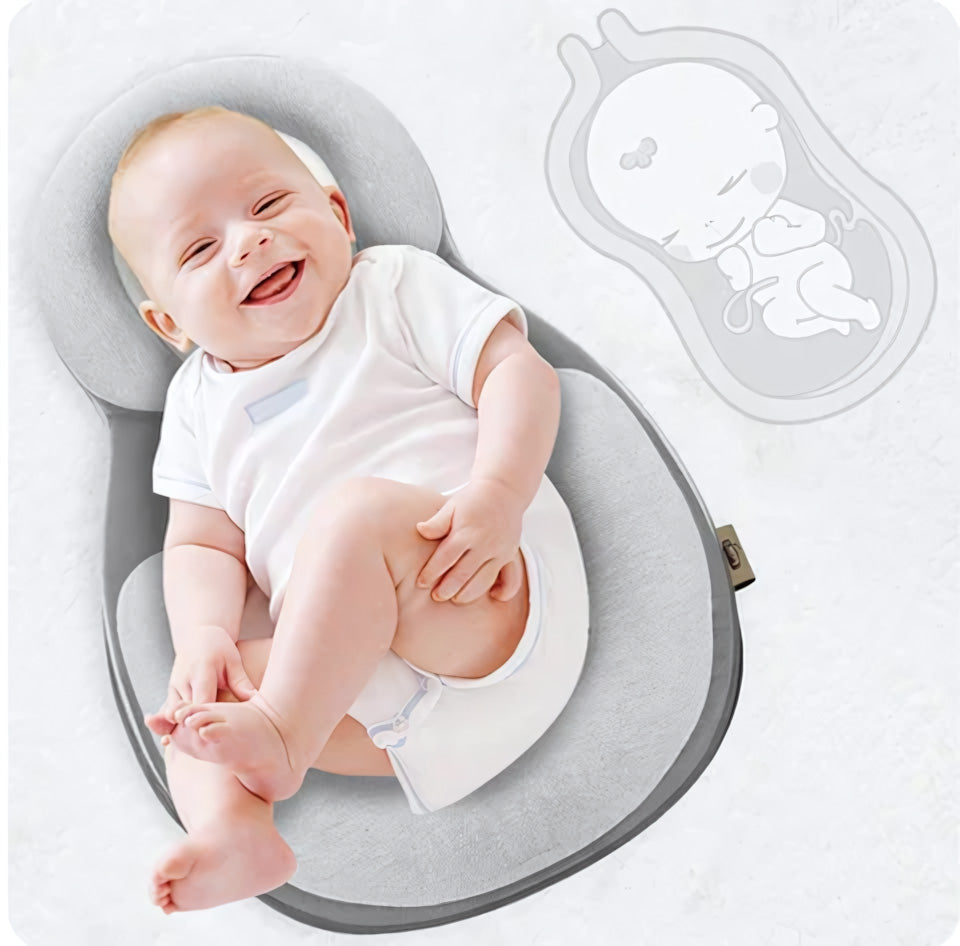 newborn baby bed-portable-comfort-baby pillow-bassinet-travel bed-baby nest-baby safety bed-baby smile